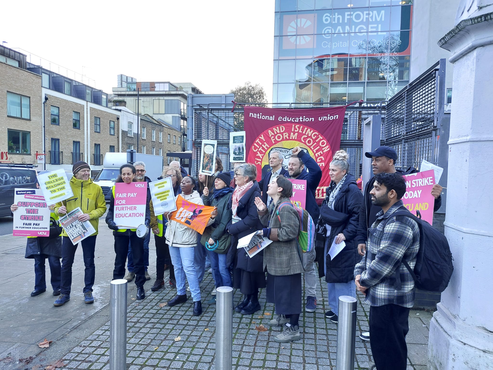 NSSN 754: Support the UCU & NEU strikes!